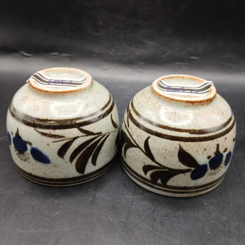 Vtg Stoneware Cups - set of 2