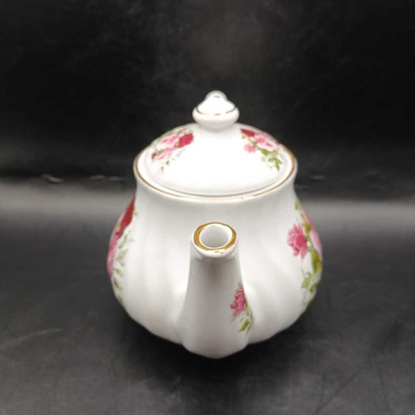Fine English Staffordshire Rose Teapot