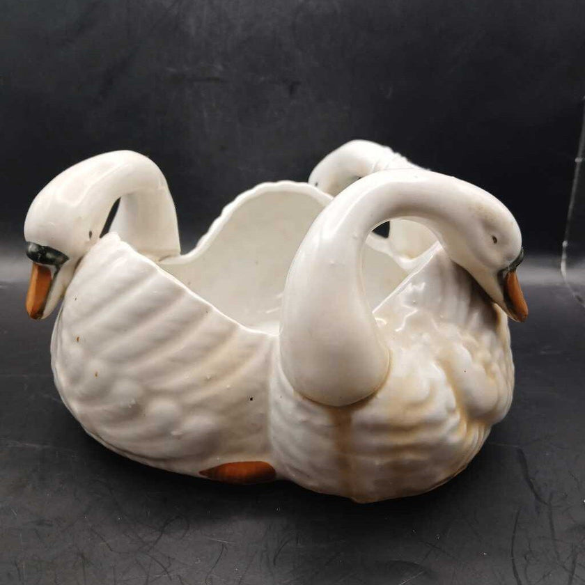 White Vintage Ceramic 3 Swan Planter