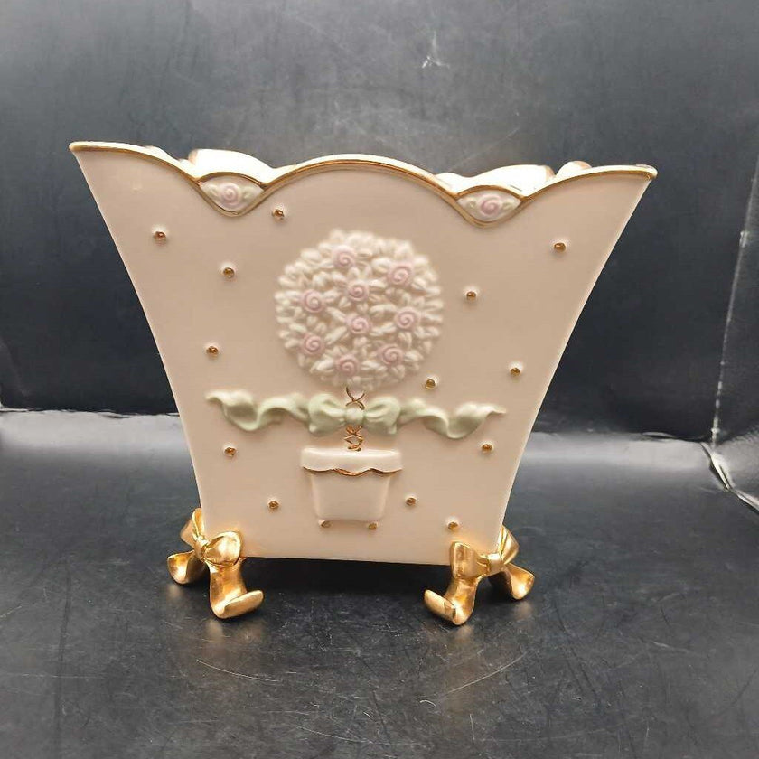 Lenox bow feet topiary cache pot