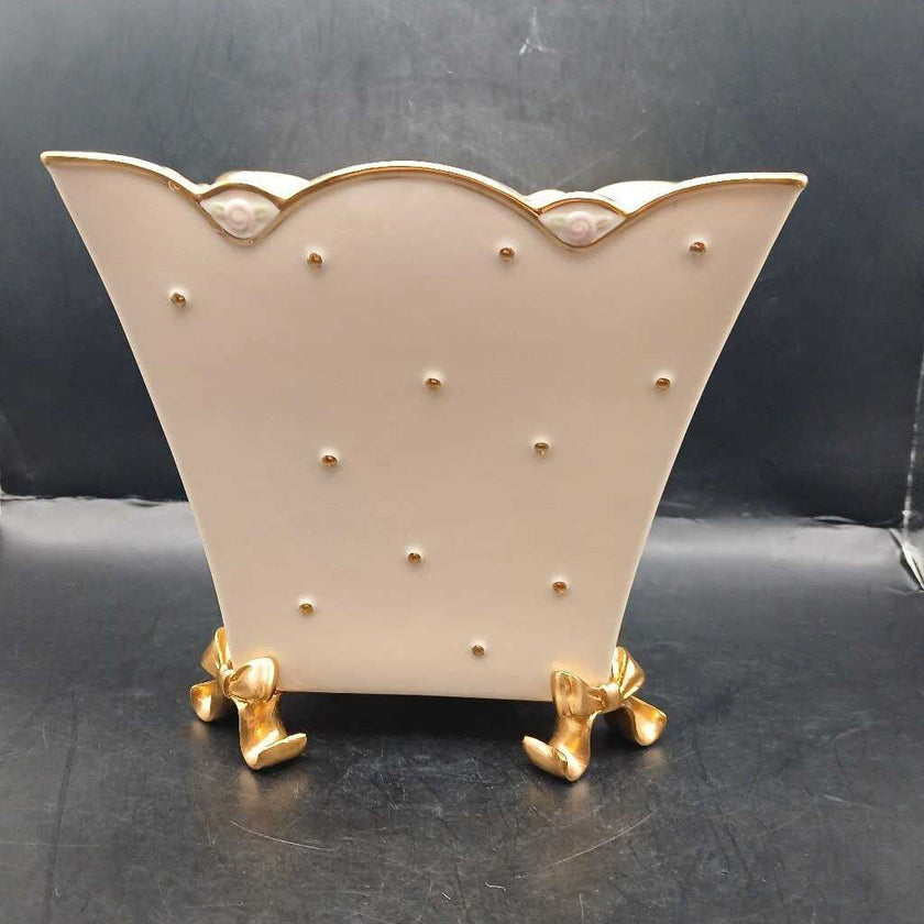 Lenox bow feet topiary cache pot