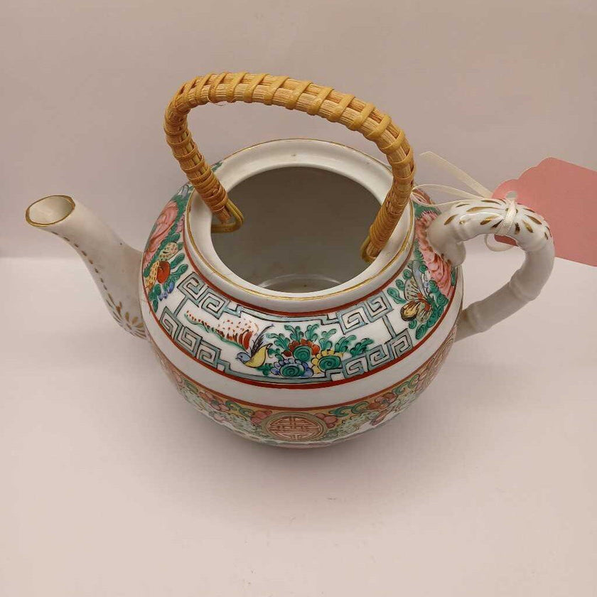 Vintage Rose Canton bamboo handle teapot