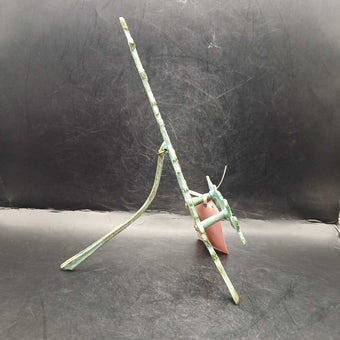 Rose easel with patina