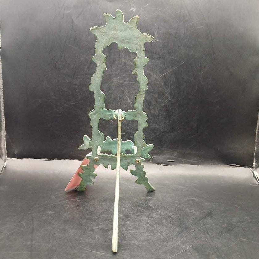 Rose easel with patina
