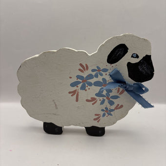 Vintage Grannycore/Cottagecore Wooden Hand-painted Sheep Decor