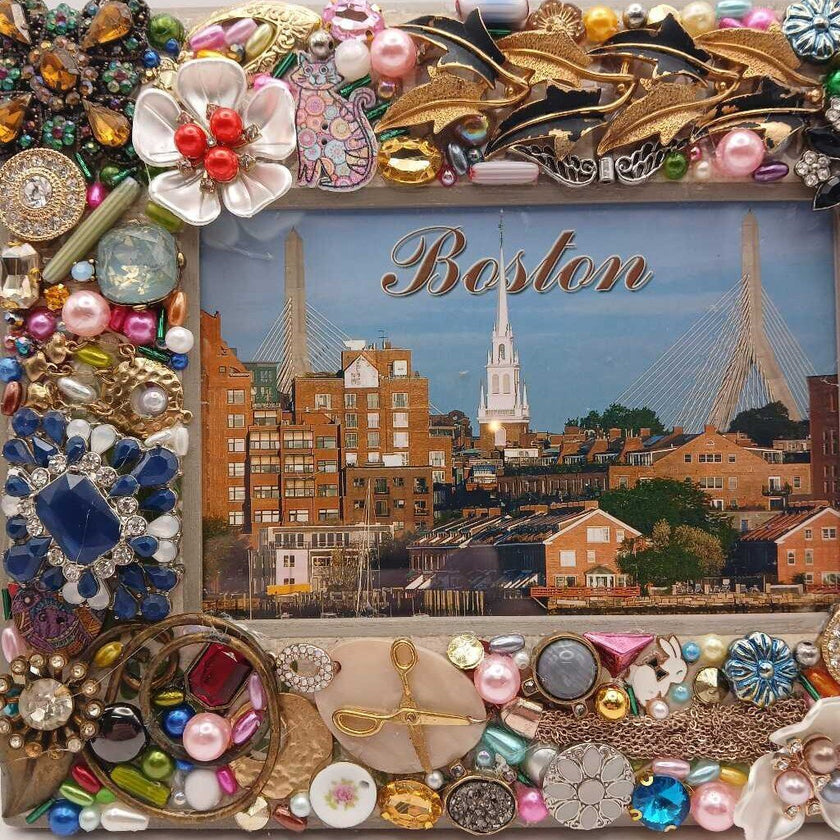 Jewelry picture frames