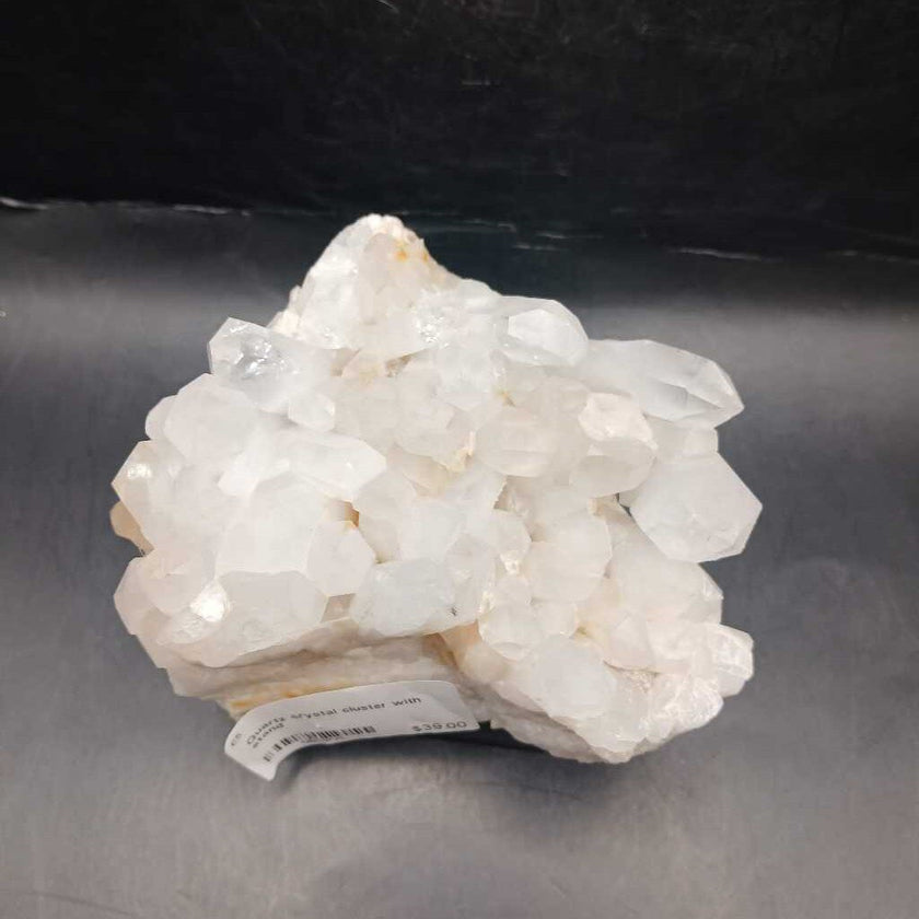 Quartz crystal cluster with stand