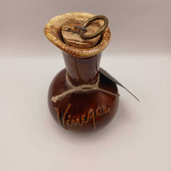 Hull Brown Drip Vinegar Cruet