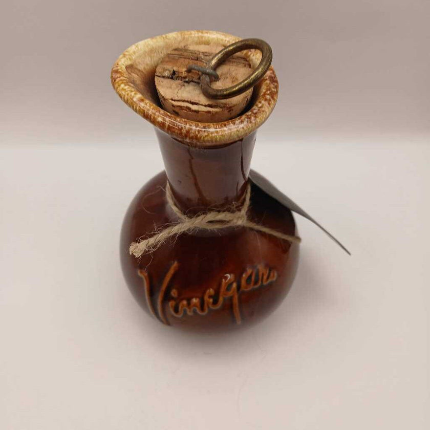 Hull Brown Drip Vinegar Cruet