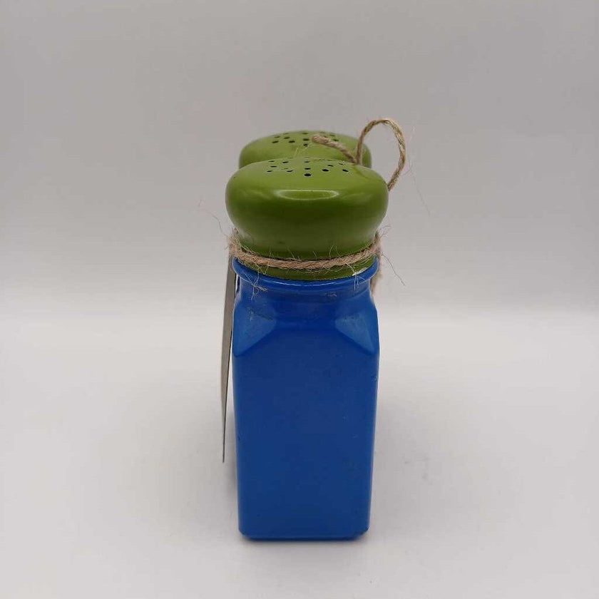 Vtg. Retro Salt & Pepper Shakers