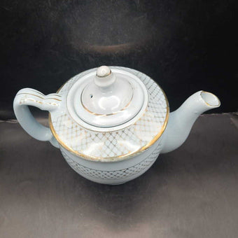 Blue Queen Anne Style Teapot With Gold Lattice