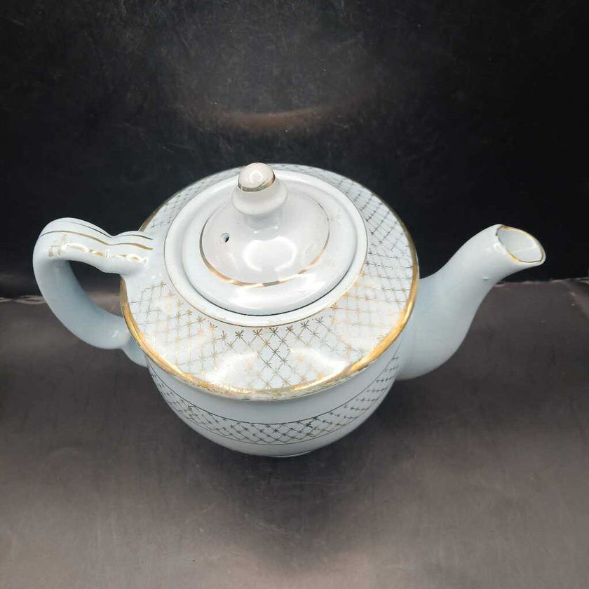 Blue Queen Anne Style Teapot With Gold Lattice