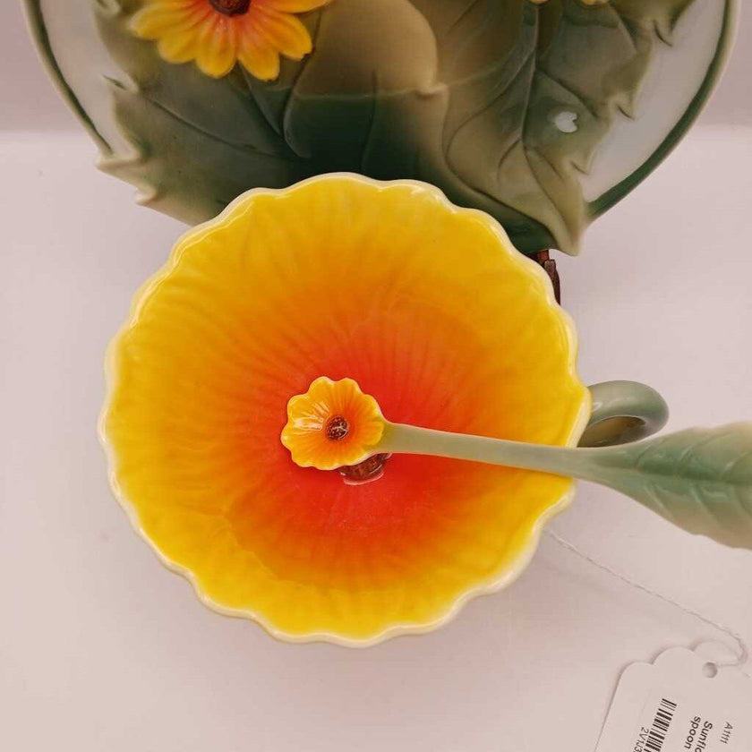 Sunflower teacup,plate with spoon and stand