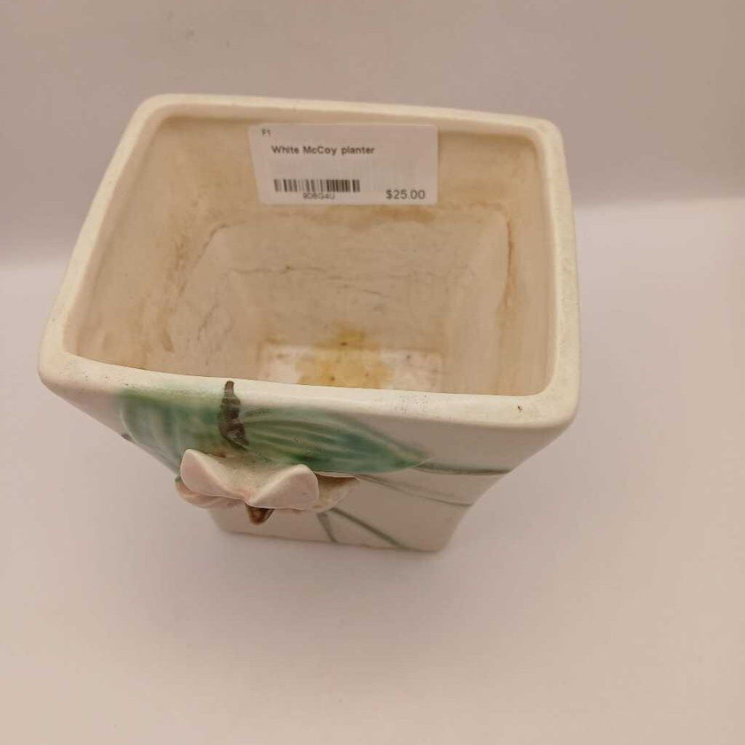 White McCoy planter