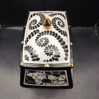 Black and White Dresser Box Porcelain