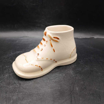 Ceramic Baby shoe white