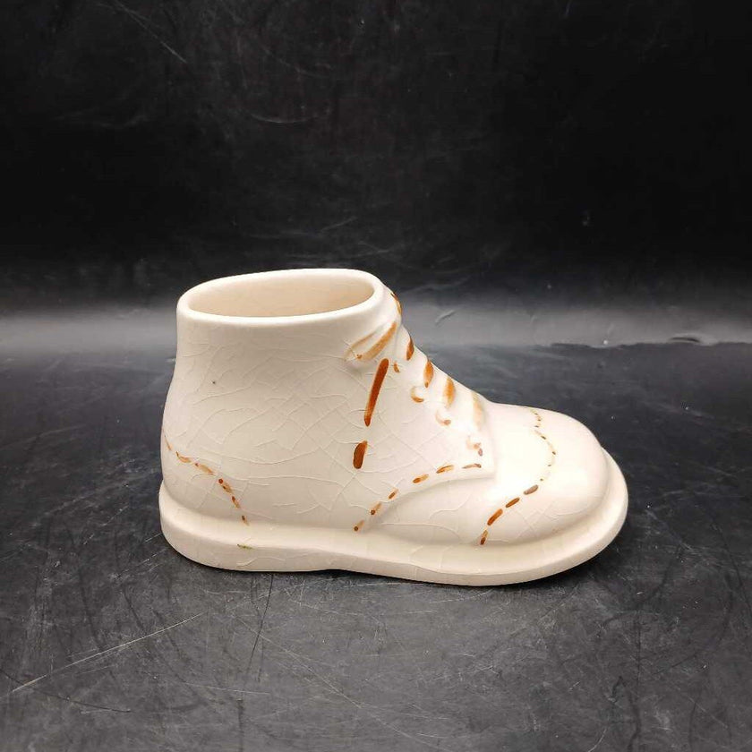 Ceramic Baby shoe white