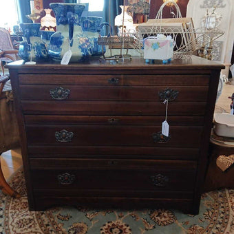 Antique Dresser 3 Drawers