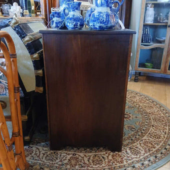 Antique Dresser 3 Drawers