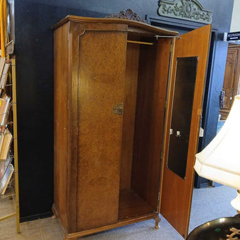 Armoire