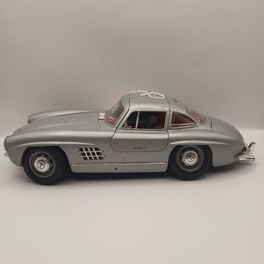 1954 Mercedes Benz 300 SL Die-cast Car