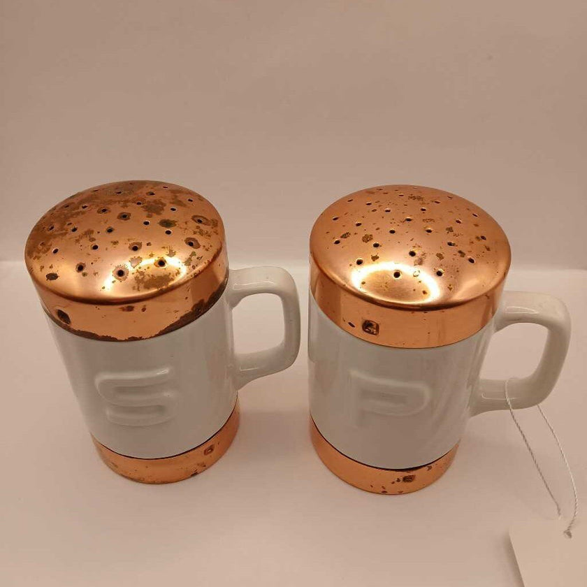 Vintage MCM Salt and Pepper Set Copper Tops (P)