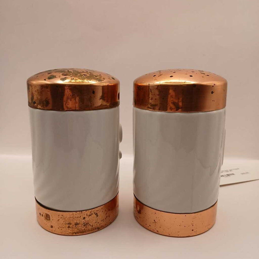 Vintage MCM Salt and Pepper Set Copper Tops (P)