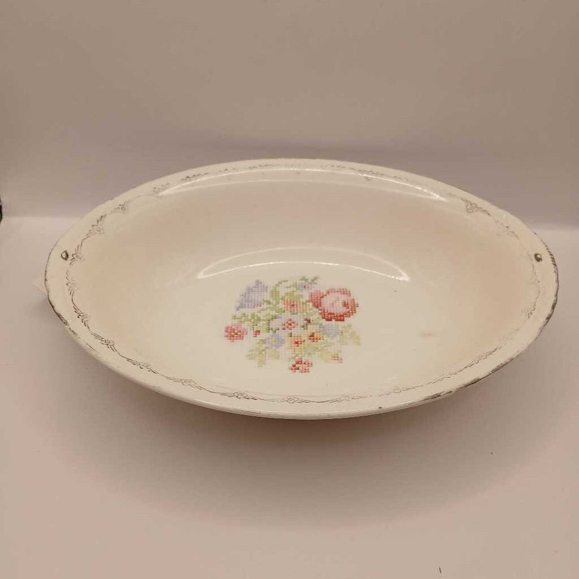 1940's Homer Laughlin Oval Serving Bowl w/Patchwork Floral (M)