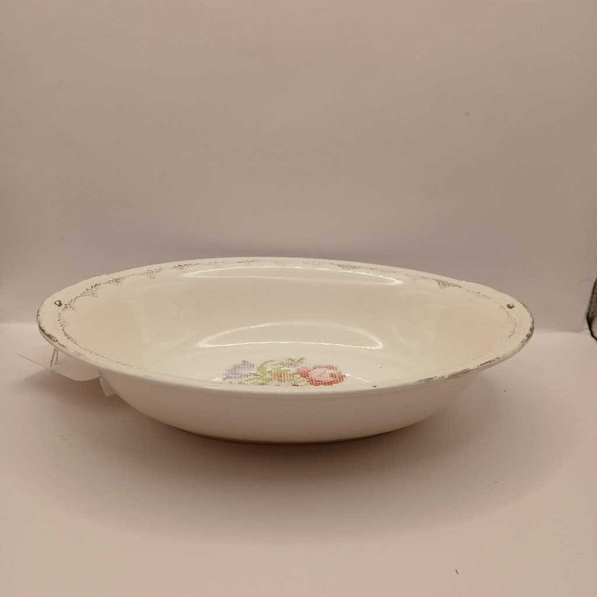 1940's Homer Laughlin Oval Serving Bowl w/Patchwork Floral (M)