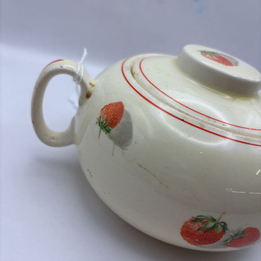 cavitt shaw 1940s era shortcake pattern sugar and creamer set