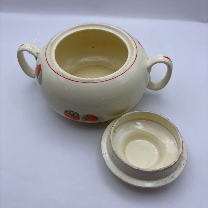 cavitt shaw 1940s era shortcake pattern sugar and creamer set