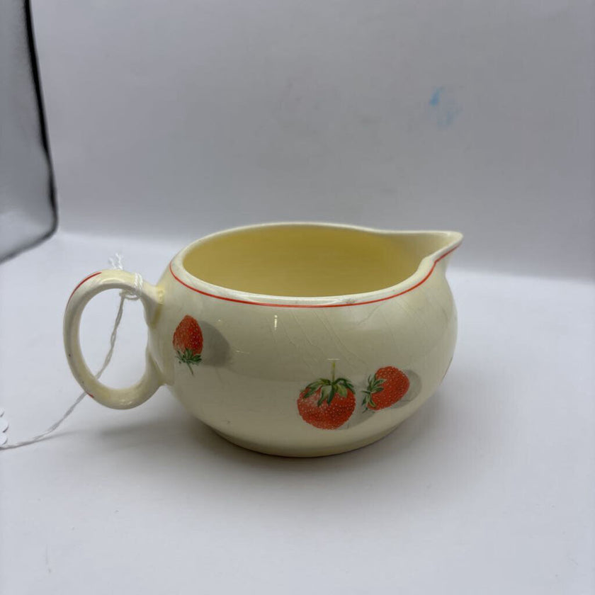 cavitt shaw 1940s era shortcake pattern sugar and creamer set