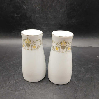 VINTAGE STERLING FINE CHINA FLORENTINE JAPAN. salt and pepper
