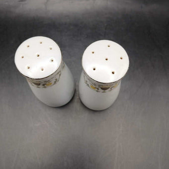 VINTAGE STERLING FINE CHINA FLORENTINE JAPAN. salt and pepper