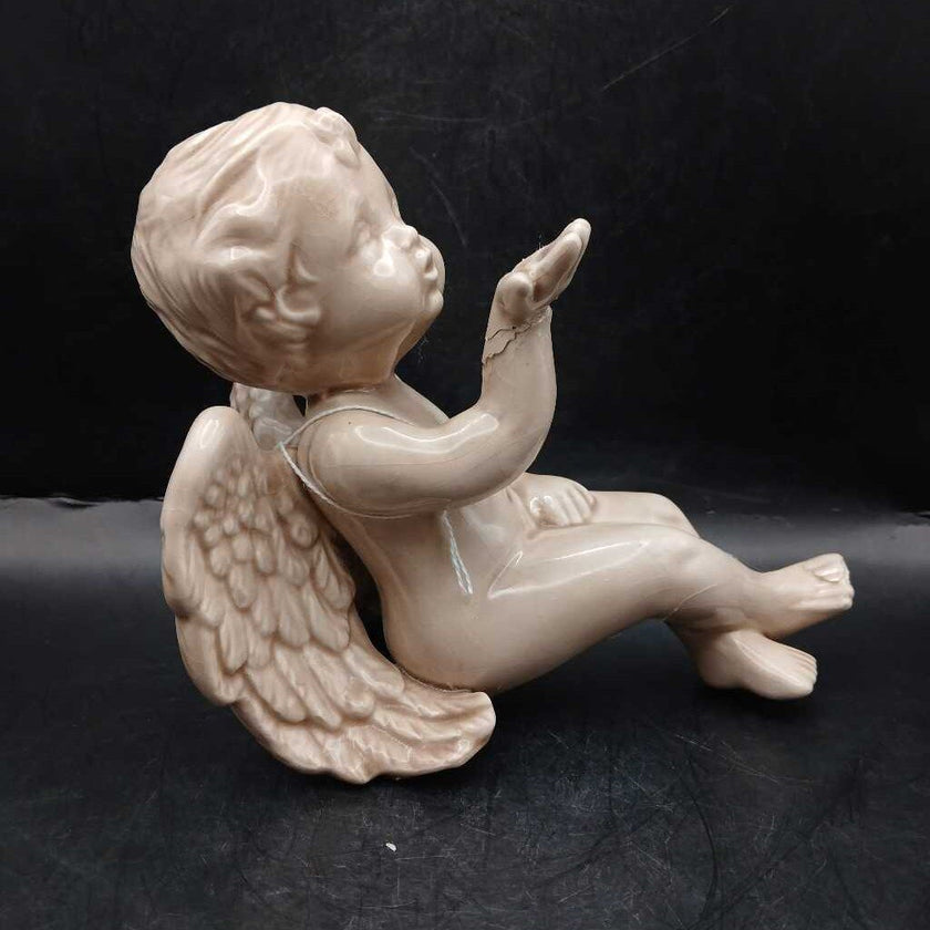 angle figurine