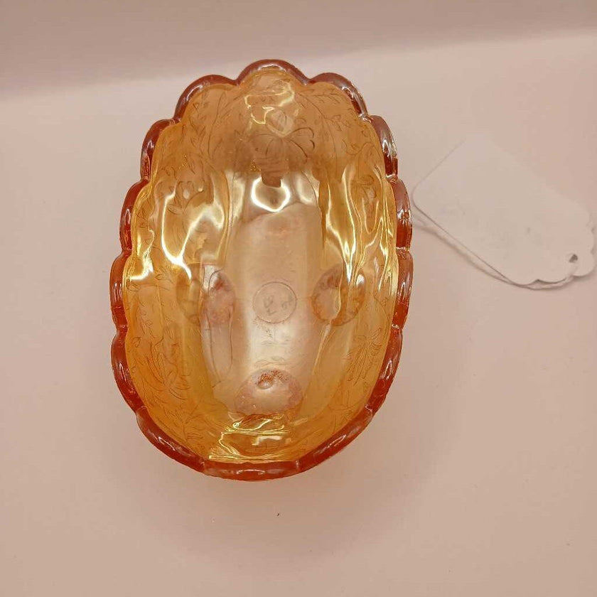 Royal Shelf collection footed plate