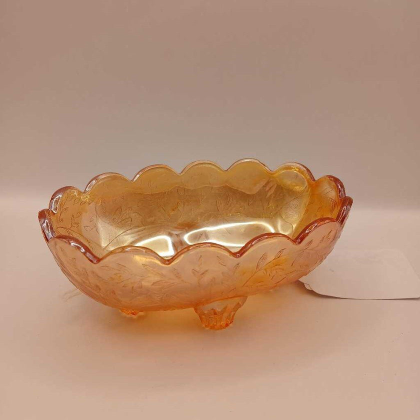 Royal Shelf collection footed plate