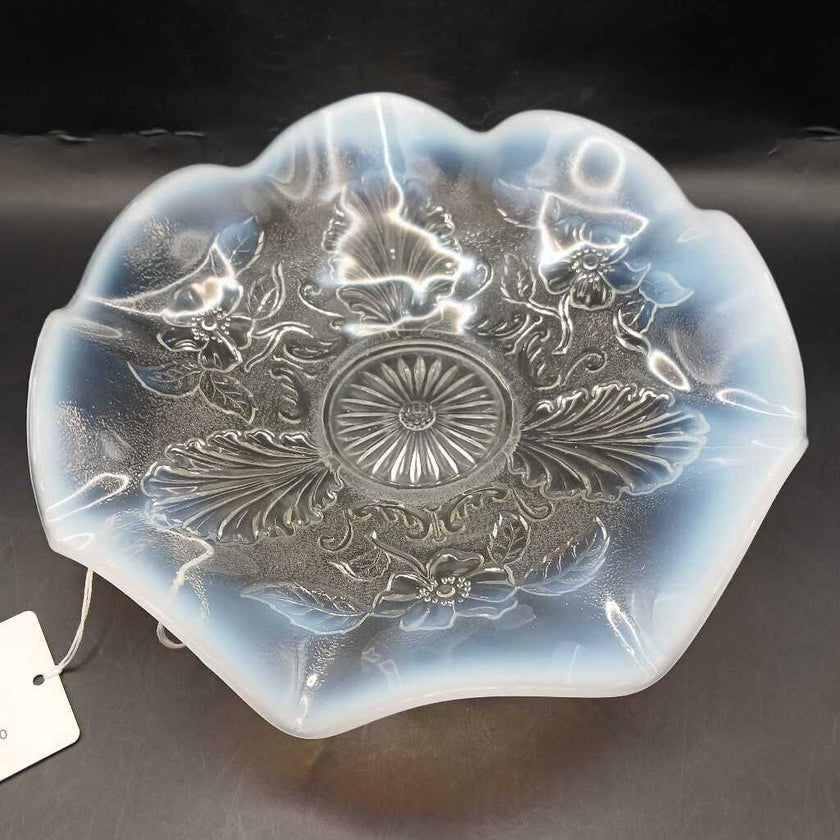 Northwood Opalescent Blossom & Palm Ruffled Glass Bowl Dish