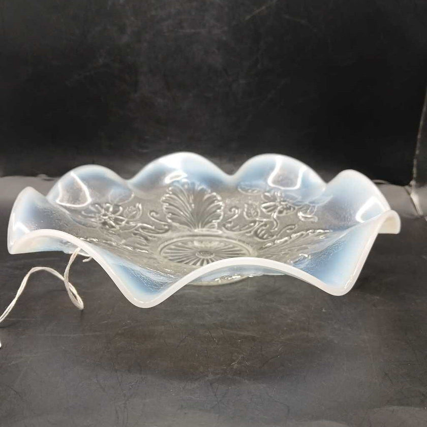 Northwood Opalescent Blossom & Palm Ruffled Glass Bowl Dish