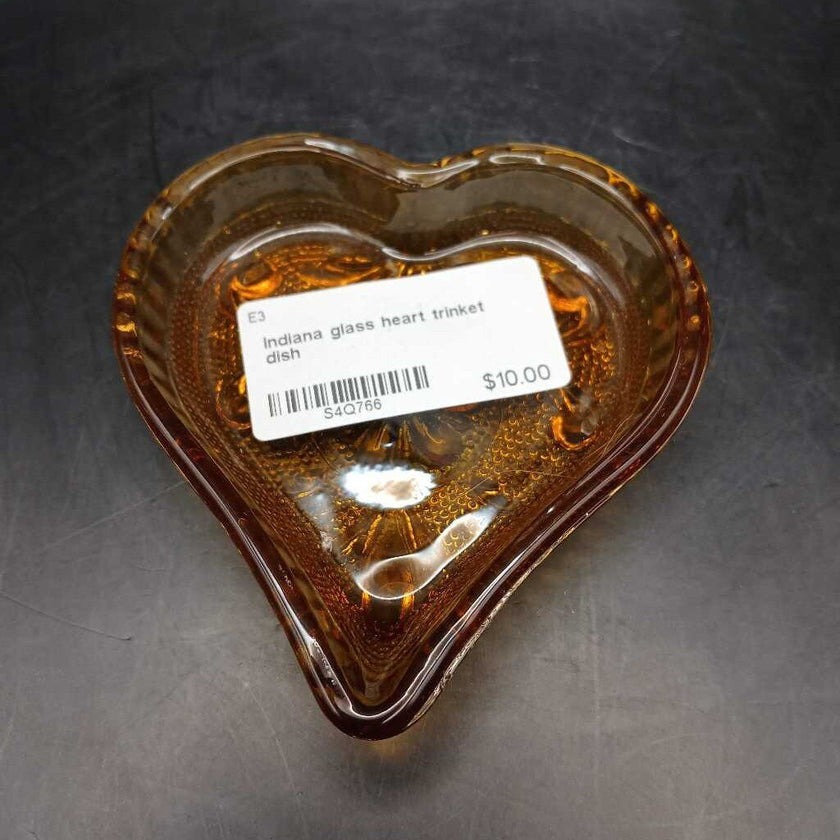 Indiana glass heart trinket dish