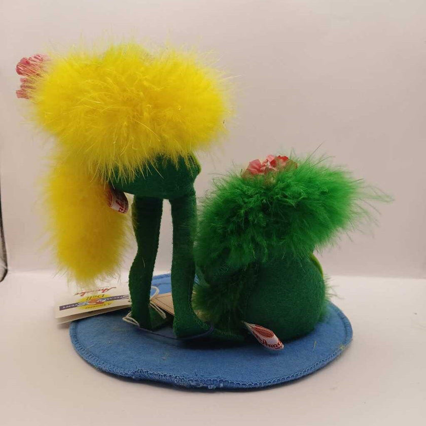 Annalee Fabulous Floozy Frogs- signed