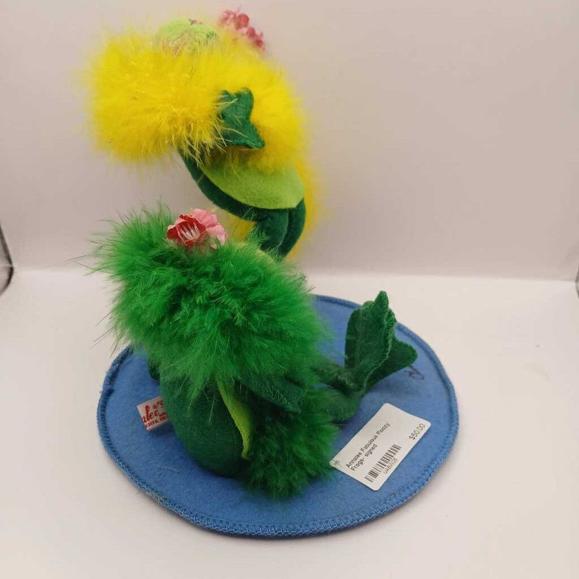 Annalee Fabulous Floozy Frogs- signed
