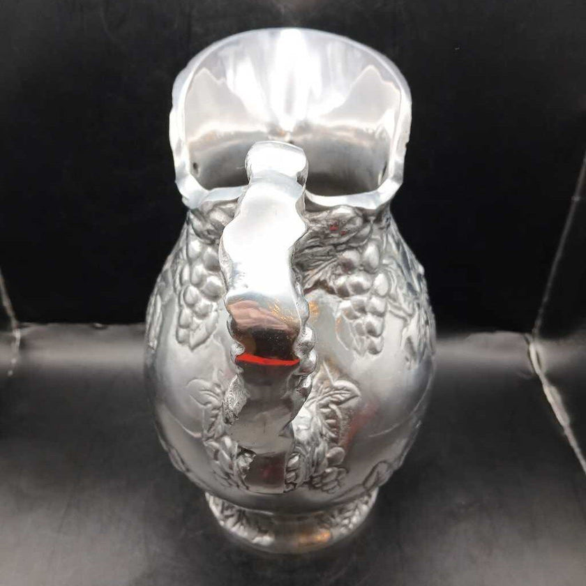 Vintage grape pitcher (V)