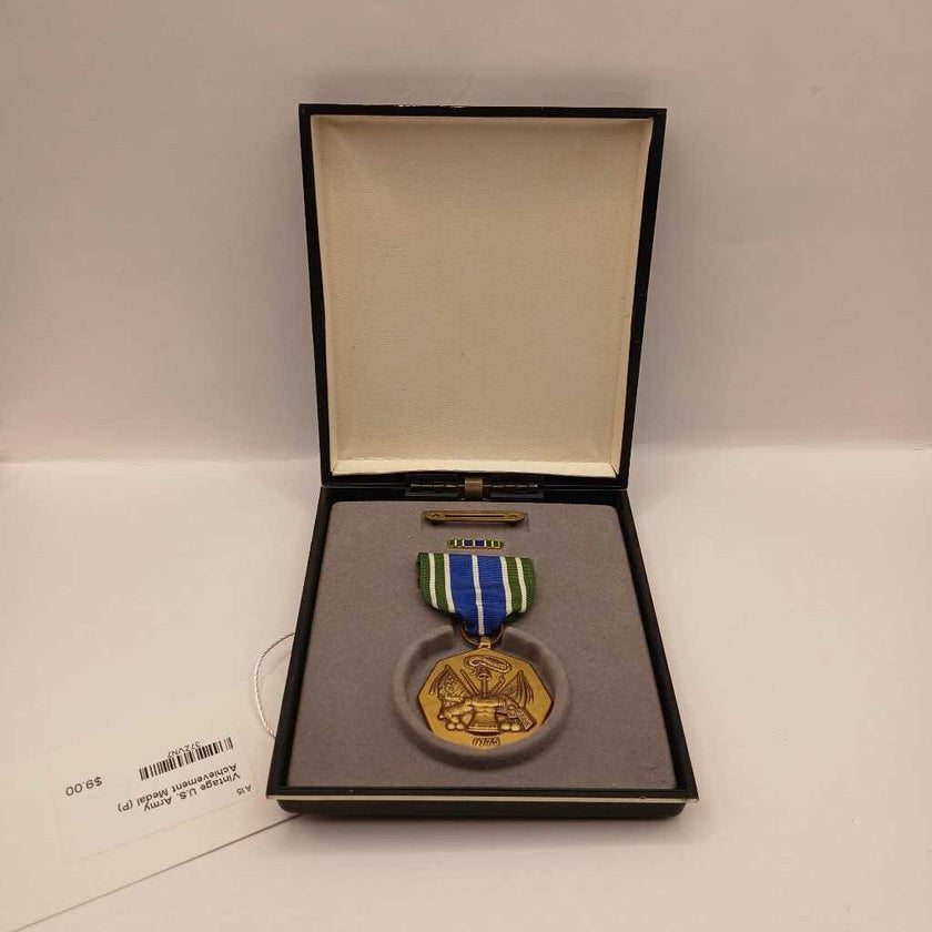 Vintage U.S. Army Achievement Medal (P)