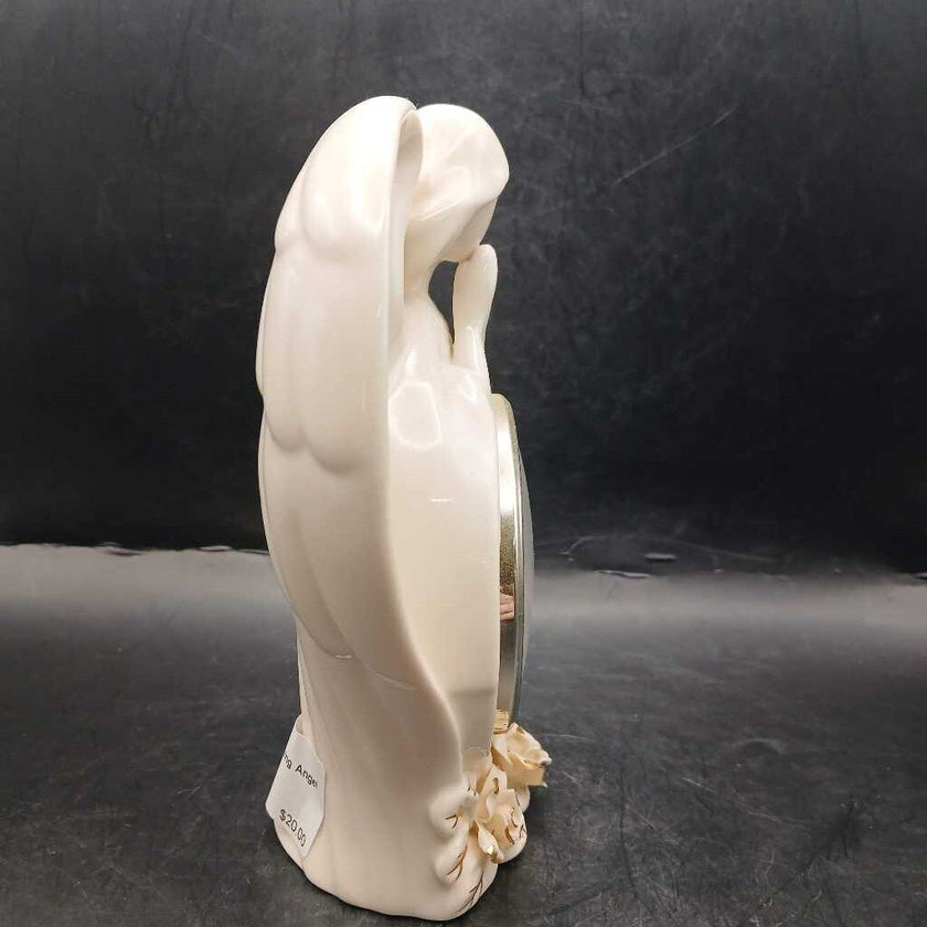 Avon Porcelain Praying Angel Shelf Clock
