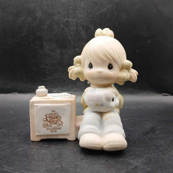 1983 Precious Moments Collectors Club figure