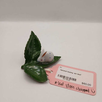 Herend bunny on leaf