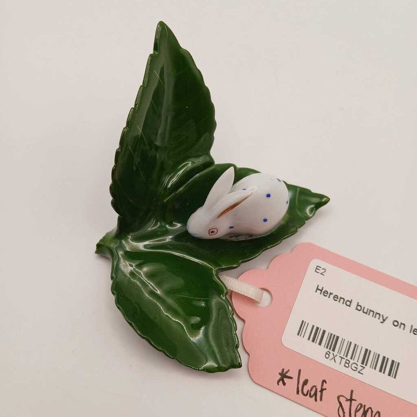 Herend bunny on leaf