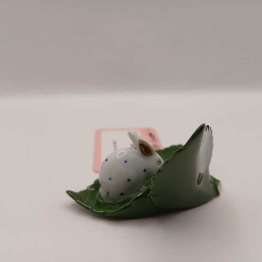 Herend bunny on leaf