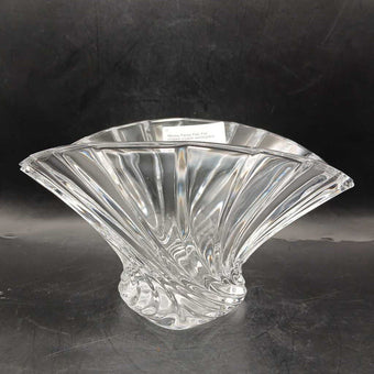 Mikasa Flores Flair Fan shaped crystal centerpiece bowl vase